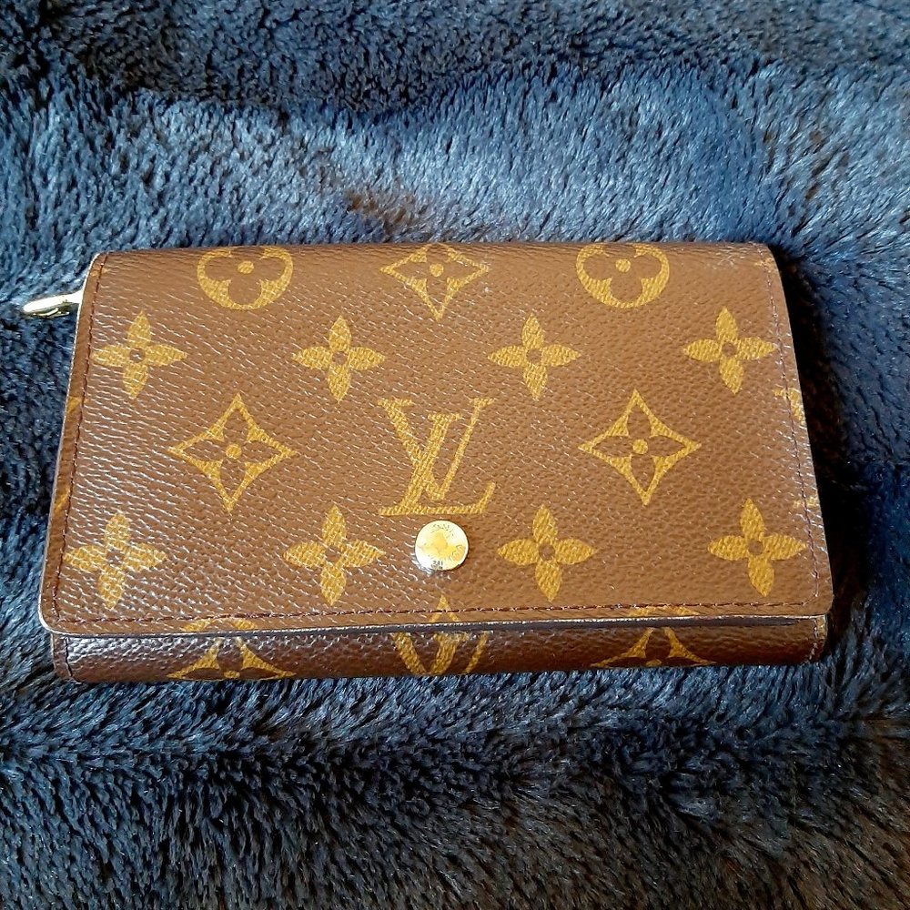 Vintage Louis Vuitton Tresor Wallet